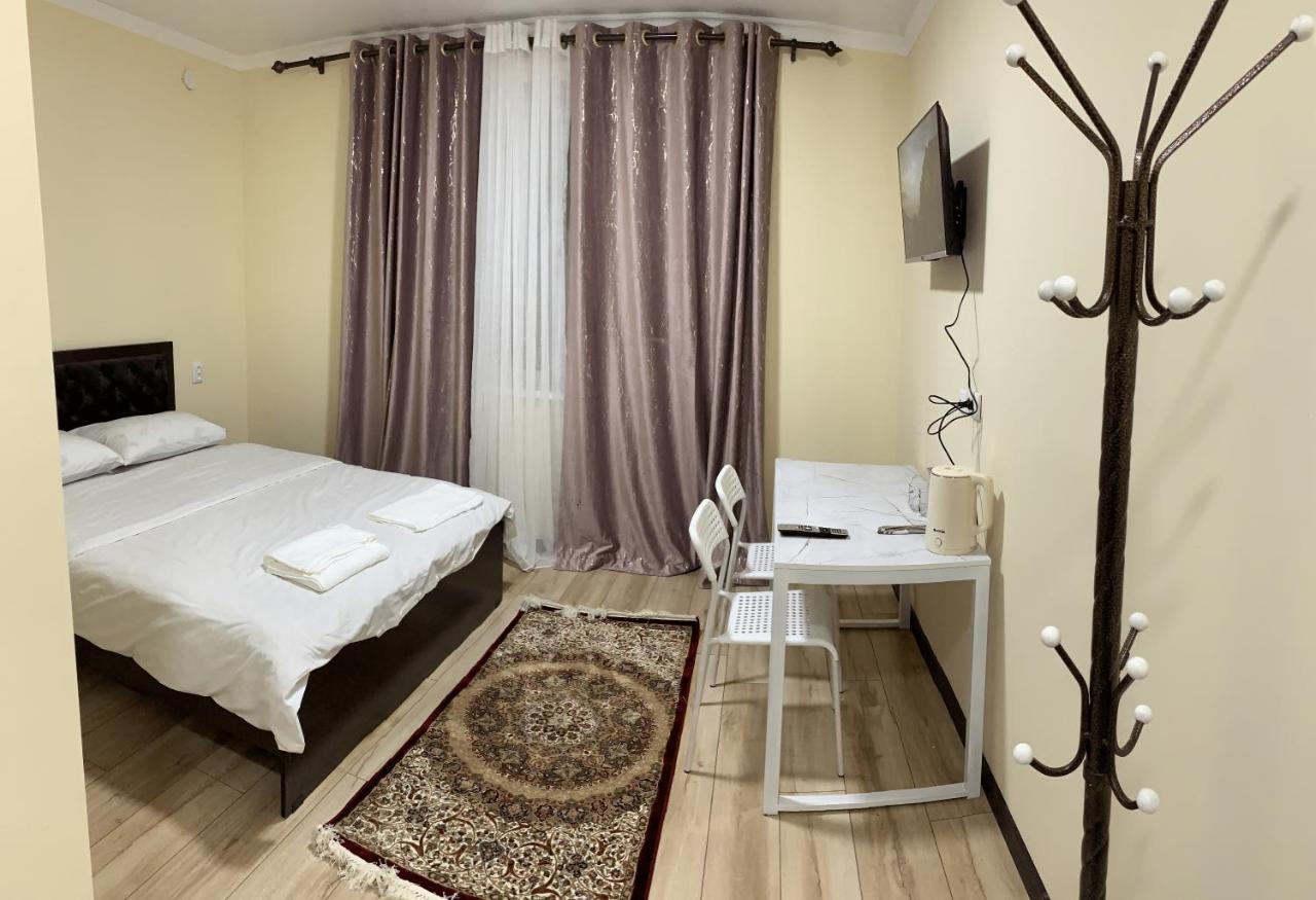 Adi Hotel Bişkek Dış mekan fotoğraf
