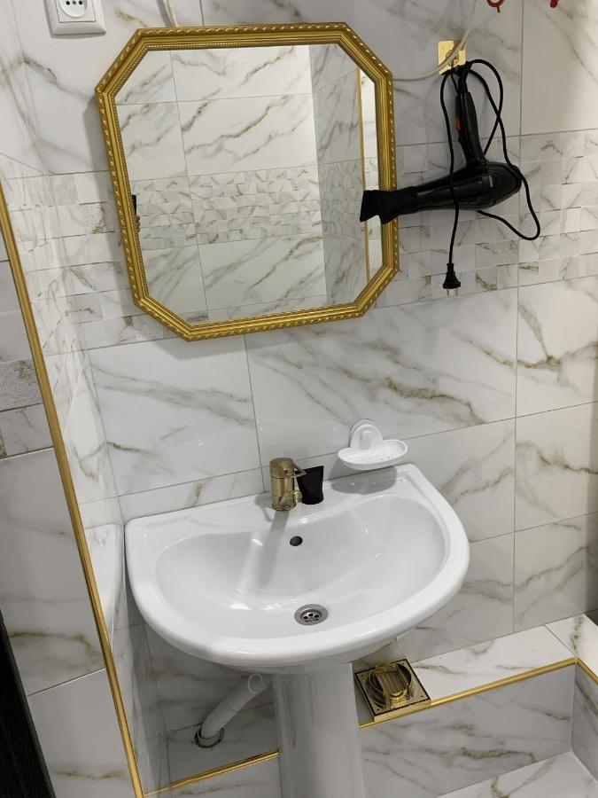 Adi Hotel Bişkek Dış mekan fotoğraf